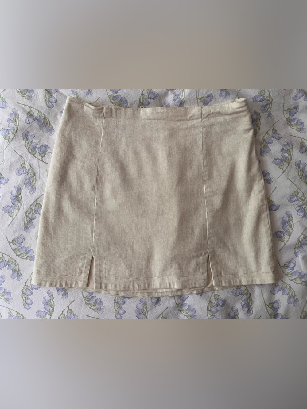 ASTR Cream Mini Skirt